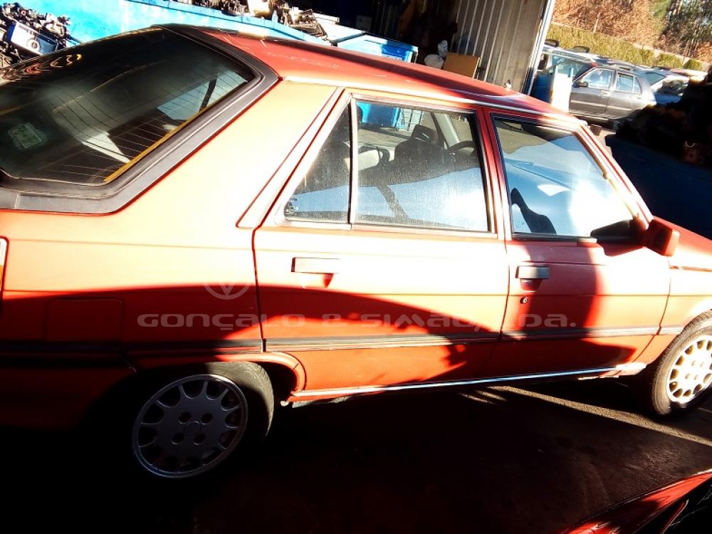 RENAULT 11