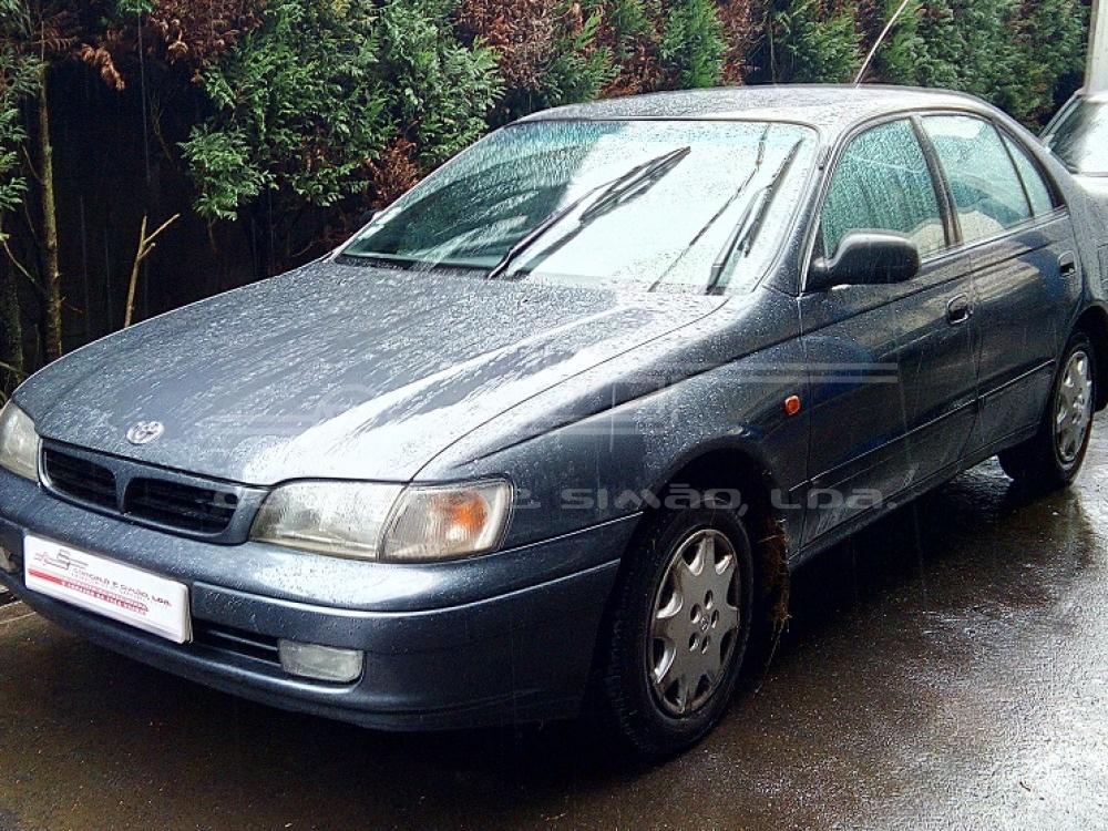 TOYOTA CARINA