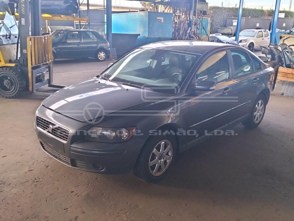 VOLVO S40